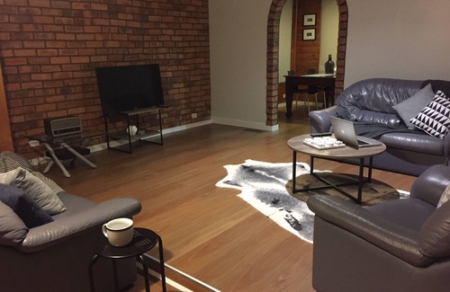 Nunawading House | Discover El Casa Rancho in Leafy Eastern Melbourne
