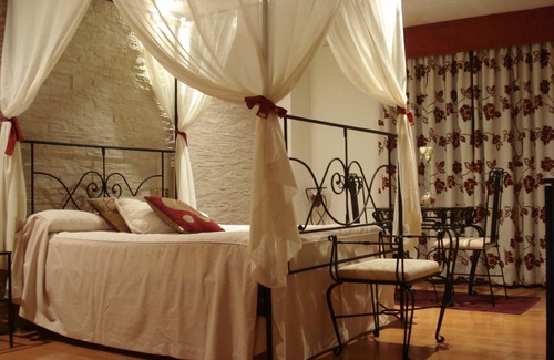 Ponferrada Hotel | Experience El Castillo: Family-Friendly with Spa & Dining