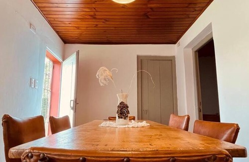 Villa Lia House | Pet Friendly El Cencerro - Casa de Campo with Pool & Kids' Fun