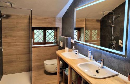 Cillorigo de Liebana House | El Chalet de la Poza: Oceanfront Views & Pet-Friendly Stay