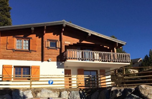 Bolquere Ski Chalet | Pet-Friendly Retreat at El Chalet du Père Castor - 8.8/10