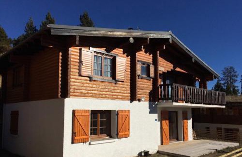 Bolquere Ski Chalet | Pet-Friendly Retreat at El Chalet du Père Castor - 8.8/10
