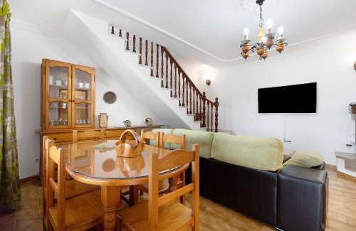 Chiclana de la Frontera Villa | El Chozo: 4-Star Excellence with Pool & Family-Friendly Fun