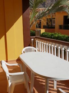 Playa de la Calera Apartment | Oceanfront Escape at El Cieno 2, App. 15B – Rated 8/10