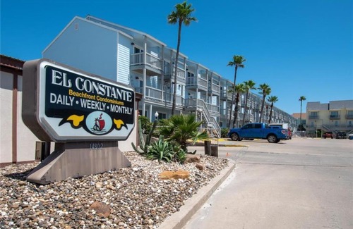 Corpus Christi House | El Constante 236: Oceanfront Bliss with Pool and Hot Tub