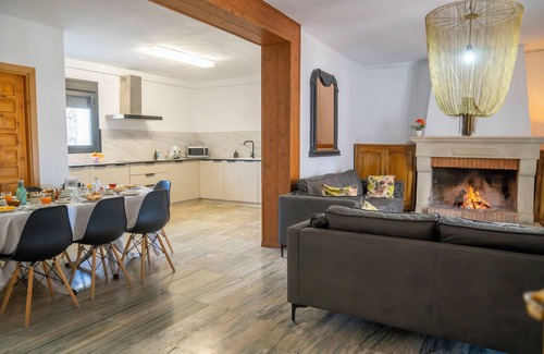 Lucar Ski Chalet | Explore El Cortijo de la Finca El Espilo's Family-Friendly Retreat