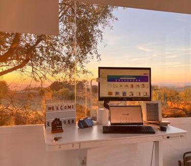 Zalamea la Real House | Discover El Coso Lodge: 4-Star Retreat with Pool Access