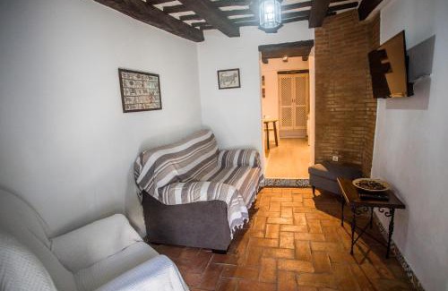 Jimena de la Frontera Apartment | Family-Friendly Retreat at EL CUARTO LA GITANA, Rated 9.3