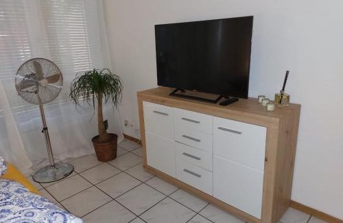 Unterstrass Apartment | Discover El Destino: Guest Rated 7.8/10 for Comfort