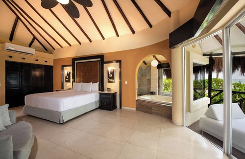 Villa Juarez Hotel | Indulge at El Dorado Casitas Royale: All-Inclusive Oasis