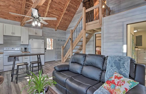 El Dorado Springs Cabin | Experience El Dorado Springs Cabin: Trails, Parks & Spa!