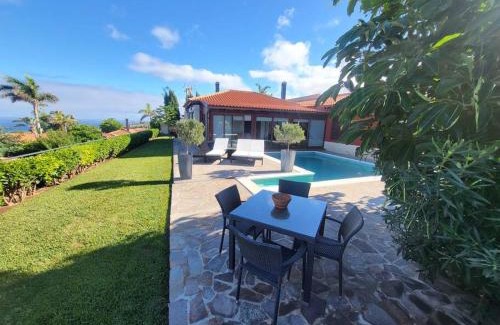 Juan Fernandez House | Exceptional El Edén: Family-Friendly with Pool Access