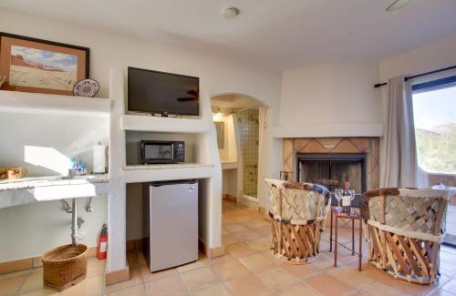 Cave Creek Apartment | Family-Friendly El Encanto at Full Circle Ranch with Patio