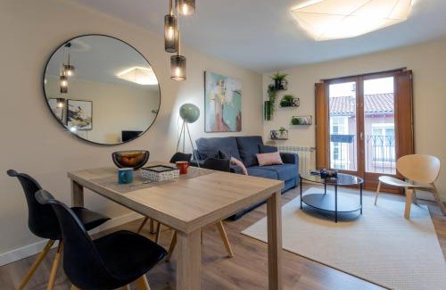 Burgos Apartment | Experience El Encanto del 12: Pet-Friendly Retreat with High Ratings