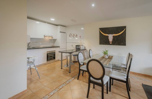Villanueva de Avila House | El Encanto del Alberche 'Casa 3' with Mountain View, Shared Pool and Wi-Fi
