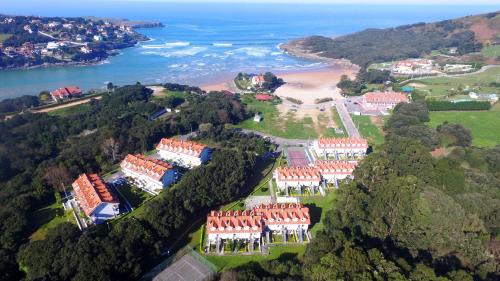 Isla Apartment | Explore El Encinar de Playa de la Arena: Oceanfront Retreat