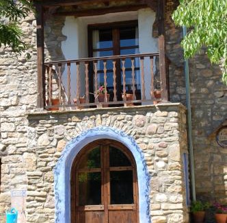 Mediano House | Discover El Ensueño: Pet-Friendly Stay with High Ratings