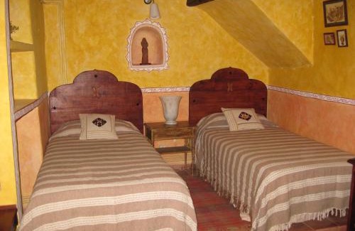 Mediano House | Discover El Ensueño: Pet-Friendly Stay with High Ratings