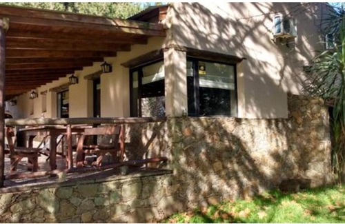 Tandil Cabin | Pet-Friendly El Estanque: Family Retreat with Pool Access