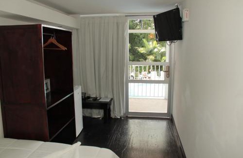Manuel Antonio Hotel | Beachfront Escape at El Faro Containers Hotel with Pool & Views