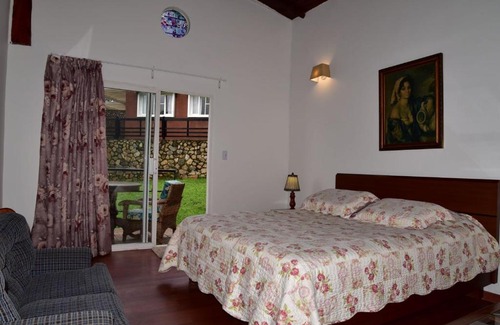 San Francisco House | Discover El Fenix: Family and Pet-Friendly Retreat