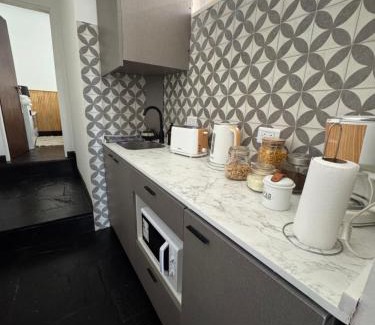 Puerto Deseado Apartment | Discover El Garaje: Family-Friendly Stay with 9.4 Rating