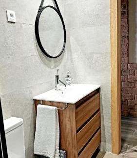Navatalgordo Apartment | Discover El Hilo de los Sueños: Pet Friendly & Hot Tub