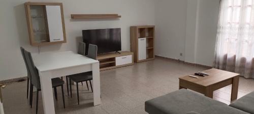 Huescar Apartment | Top-Rated Two-Bedroom Apartment in Huéscar for Families