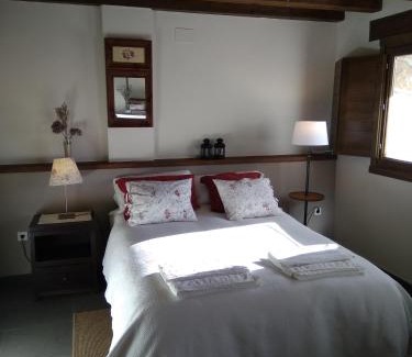 Canicosa House | Experience El Hogar del Fresno: Pet-Friendly Oasis Rated 9.2