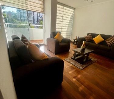 Cochabamba Apartment | El Hogar - Sucursal América - Edificio Ferrara 1228 con Garaje cubierta