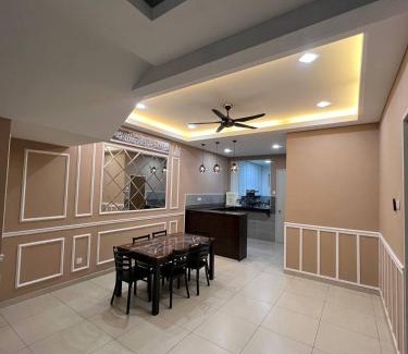Malacca City House | Ocean View Retreat at EL Homestay Melaka - Rated 9/10