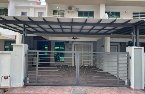 Malacca City House | Ocean View Retreat at EL Homestay Melaka - Rated 9/10