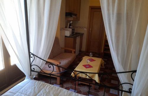Hueva House | Discover El Horno de Leopoldo: Family-Friendly Getaway
