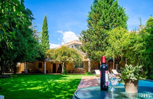 Candeleda House | Discover El Huerto de Candeleda: Pet-Friendly Retreat