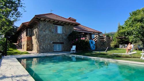 Becerril de la Sierra House | Oceanfront Escape at El Huerto de la Reina - 4-Star Retreat