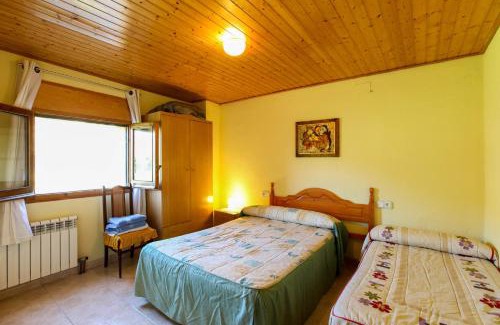 Arfa House | Family-Friendly El Jardí: Ideal Retreat with Pool & Play