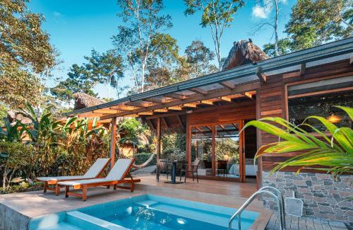 Misahualli Cabin | Escape to El Jardin Lodge & Spa: Top-Rated Oceanfront Retreat
