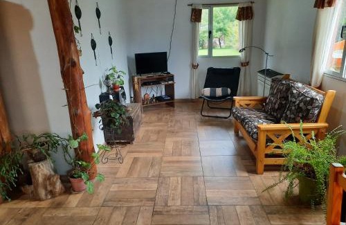 Lago Puelo House | Discover El Jarillal Chalet: Lake Access & Family-Friendly Fun