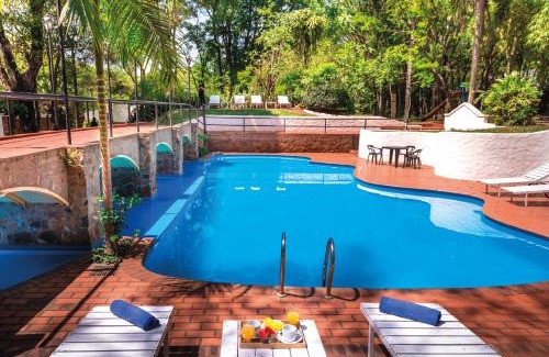 Zona Granja Hotel | Relax at Hotel Cabañas del Leñador with Oceanfront Views
