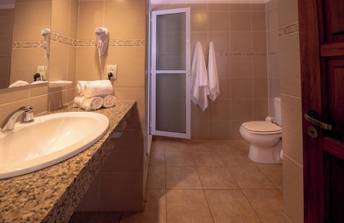 Zona Granja Hotel | Family-Friendly Hotel Cabañas del Leñador with Pool & Spa