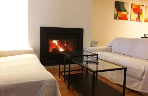 La Zubia Apartment | Discover El Librero de La Alhambra: Pet & Child Friendly Stay