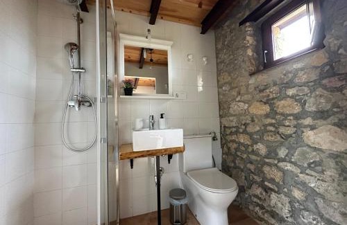 Granda (Siero) House | Discover El Llagar - Sagasta Rural Oviedo: Family-Friendly Stay