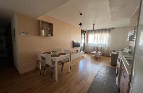 La Puebla de Alfinden Apartment | Relax at El Llano 2: Child-Friendly Retreat with High Ratings