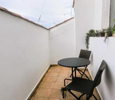 San Pablo Apartment | Discover El Loft del Casco: Rated 9.4/10 & Family-Friendly