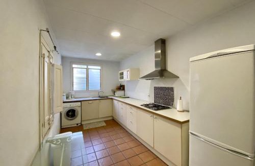 Masnou Villa | Pet-Friendly El Masnou: Perfect Getaway Awaits You