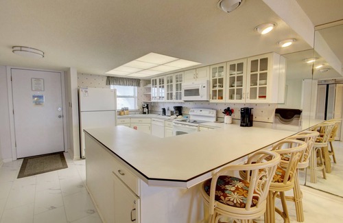 Harold Condo | Oceanfront Escape at El Matador 562 – Top-Rated Stay