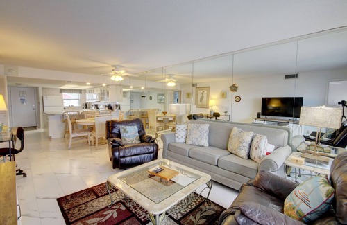 Harold Condo | Oceanfront Escape at El Matador 562 – Top-Rated Stay