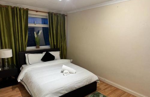 North End Apartment | Top-Rated EL MET GLOBAL APARTMENT - Pet & Child Friendly