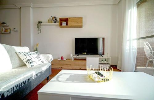 Linares Apartment | Experience El Mirador de Linarejos: 4-Star Family Getaway