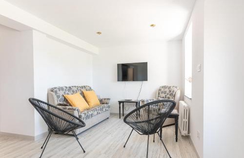 Miengo House | El Mirador de Miengo: Family-Friendly Retreat with Pool
